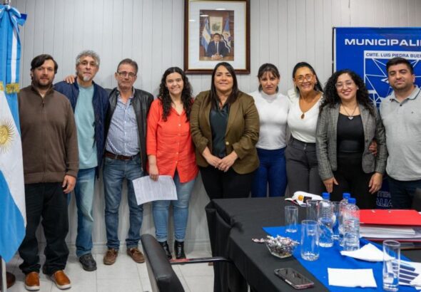 0f2ddf5bfc1f0345edc66306437ea909_XL