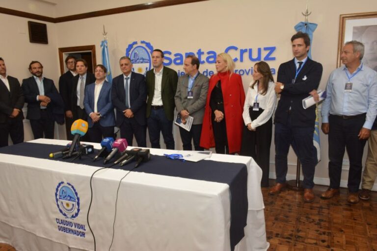 ed6015b9566d83cee2038777c78665c1_XL